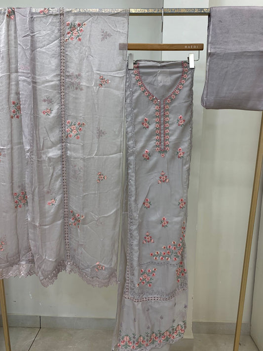 CMD 11065 Unstitched Suit