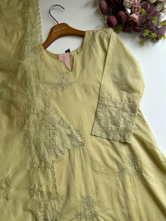 20588 Beautiful embroidered suit