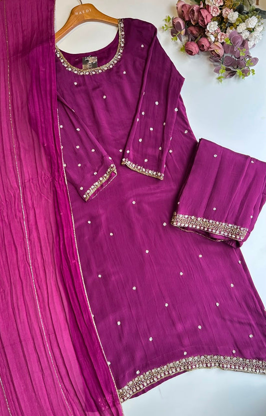 17193 Beautiful handworked suit