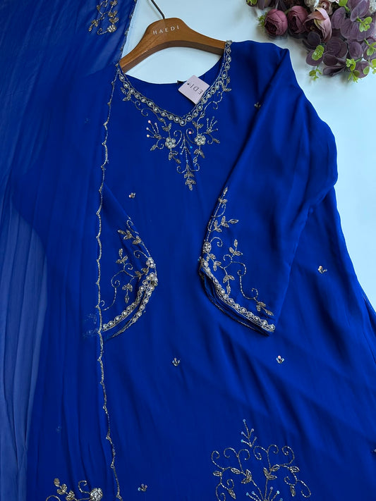 18908 Handworked suit