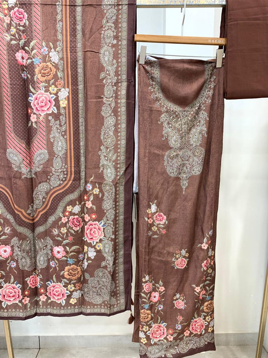 CMD 56645 Unstitched Suit