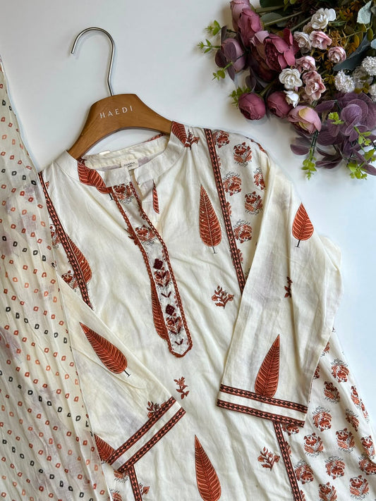 18966 Cotton suit