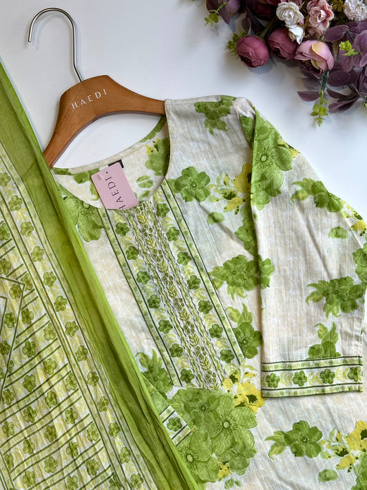 18703 / CMD 56825 Cotton suit