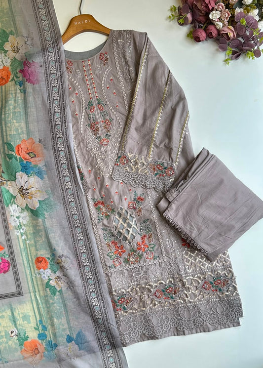17944 / CMD 56226 Pakistani suit