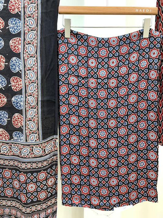 CMD 56850 Unstitched Suit