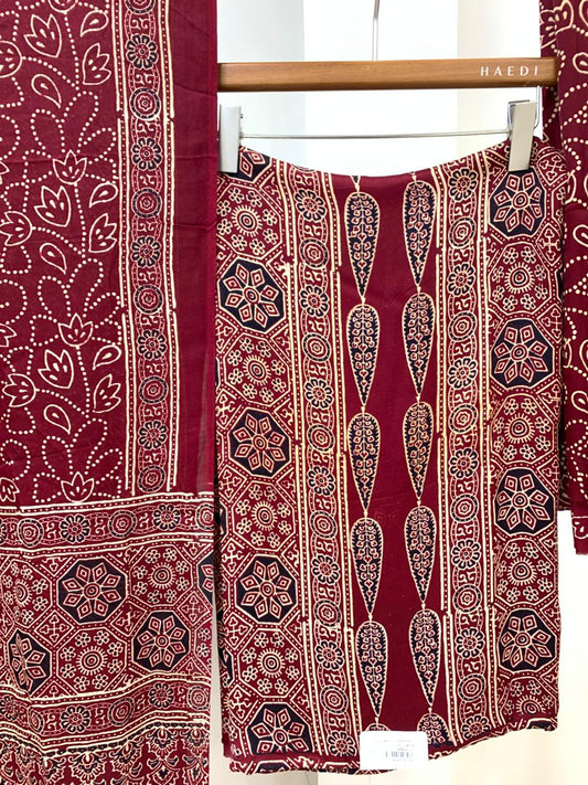 CMD 56847 Unstitched Suit