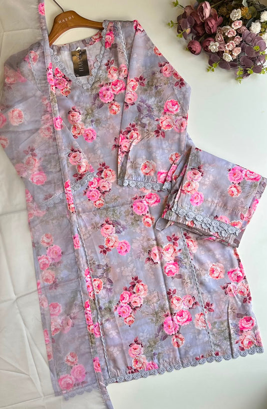 15783 / CMD 12592 Beautiful suit