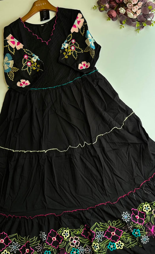 16663 Beautiful embroidered dress