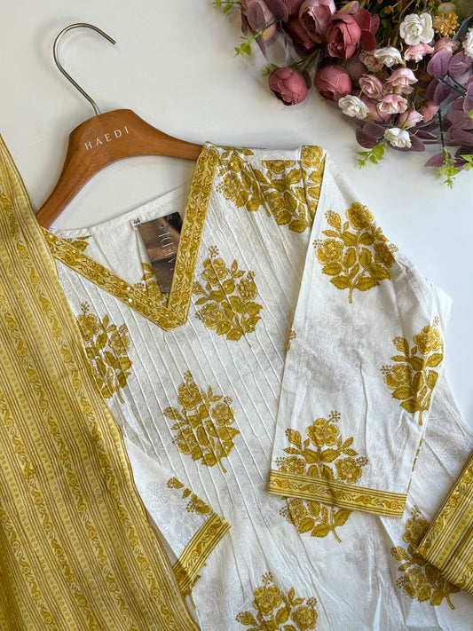 16816 Cotton suit