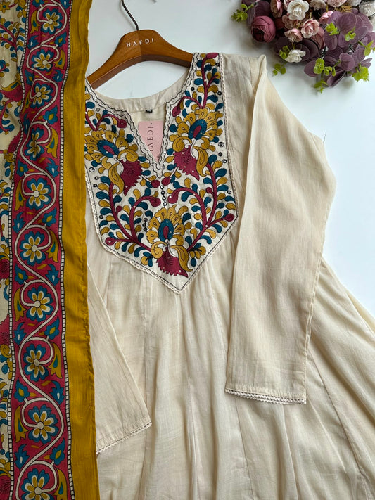20475  Beautiful mulcotton anarkali