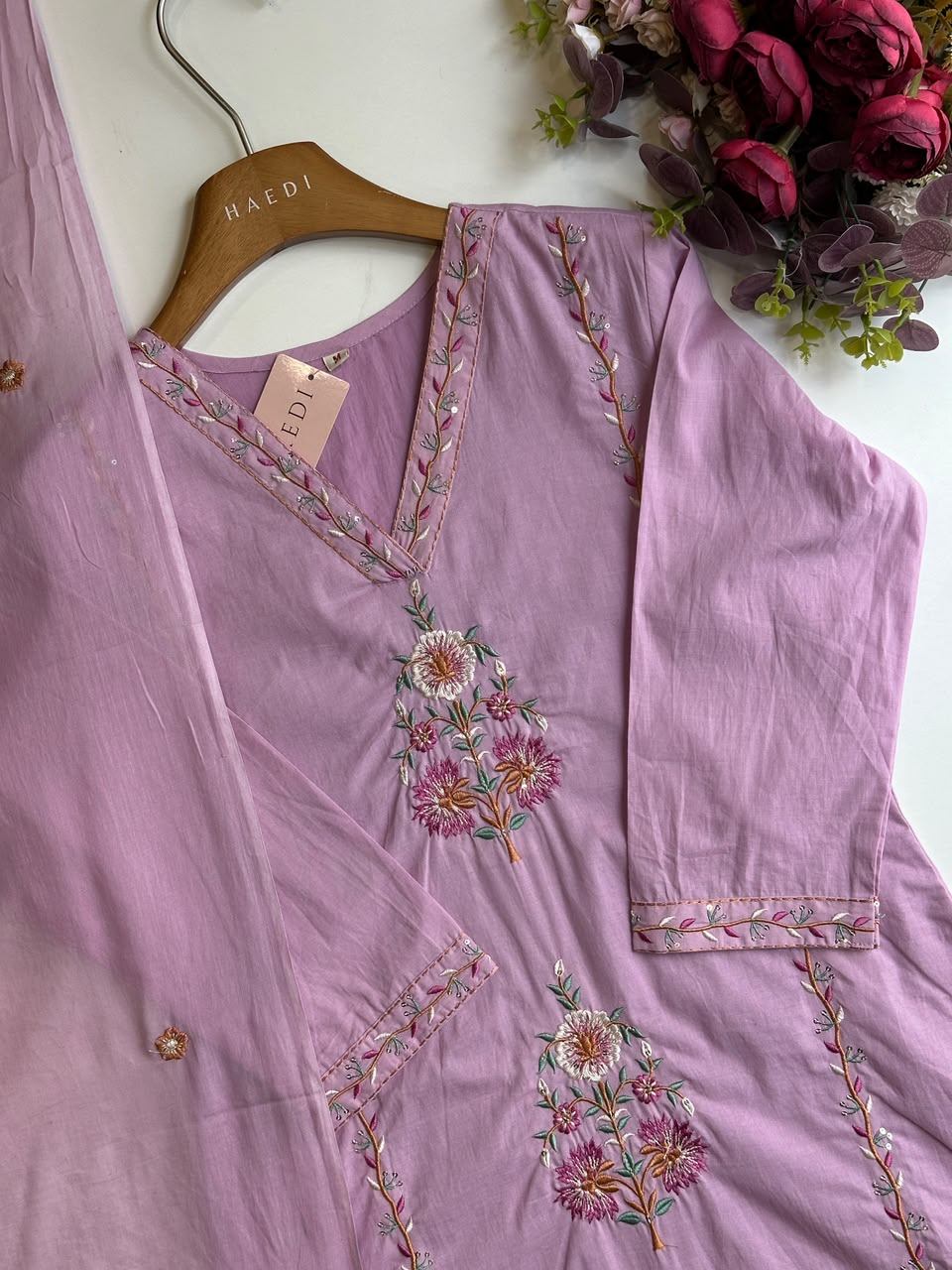 20577 Beautiful embroidered suit