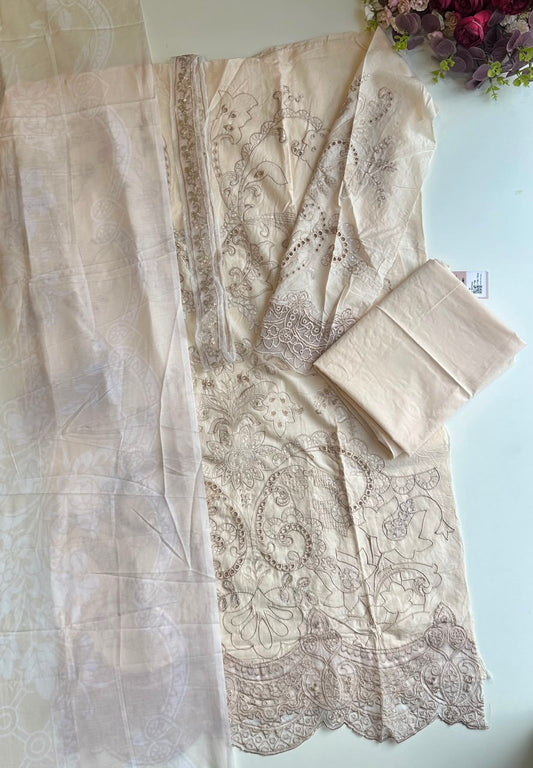 17956 Unstiched suit