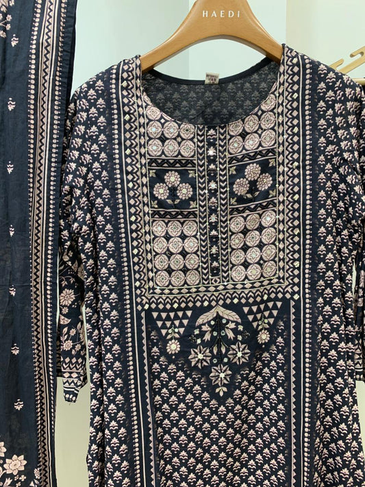 CMD 13592 Pakistan Suit