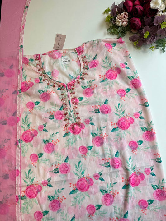 16351 Semistiched suit