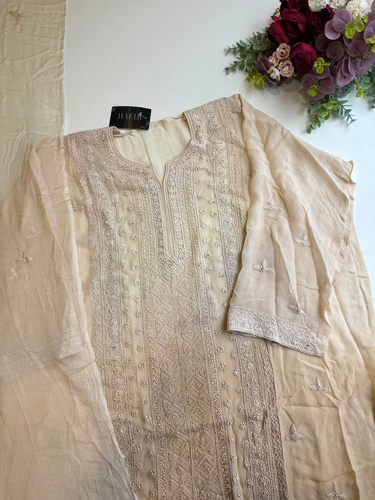 16478 Semistiched suit