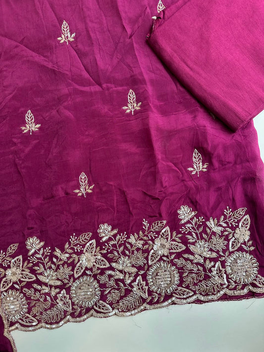 18394 Handworked unstiched suit