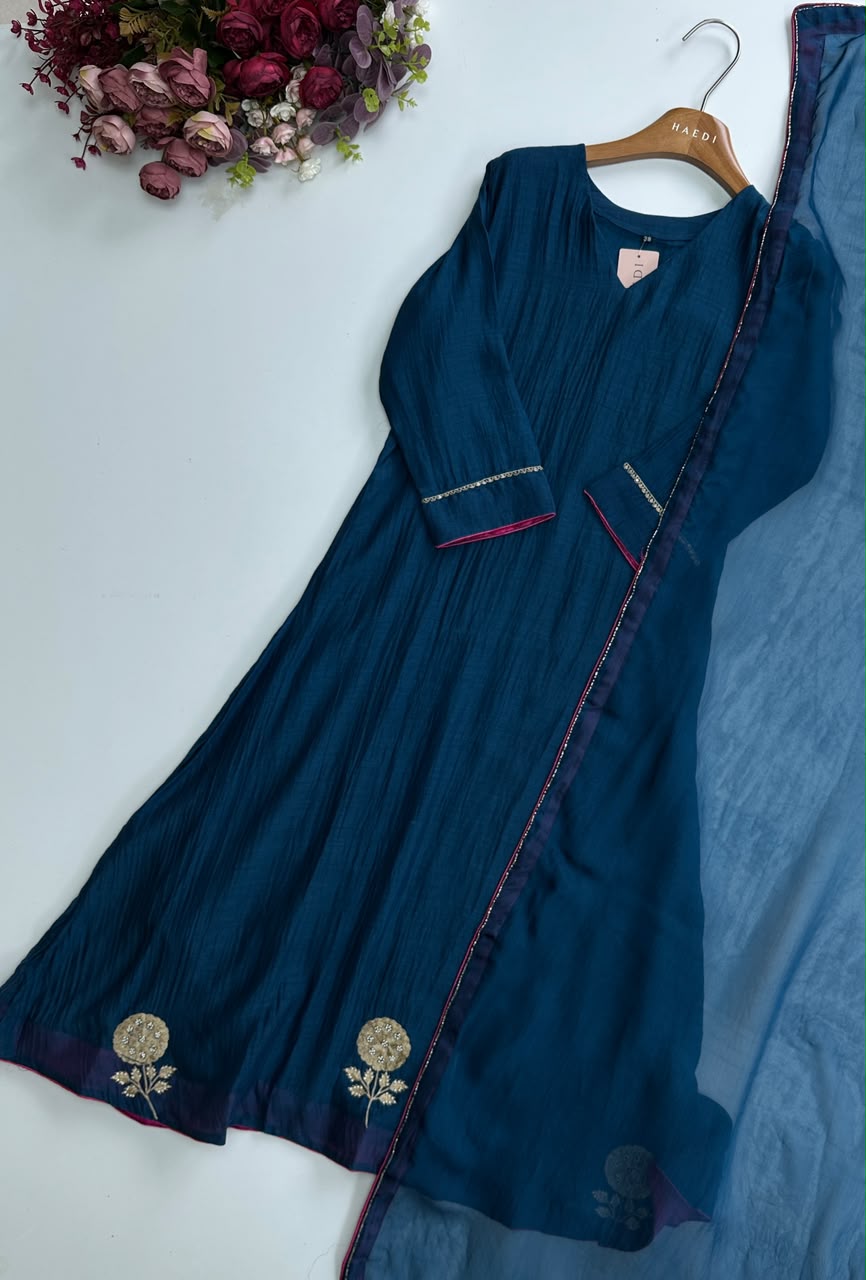 20659 Beautiful mulchanderi suit