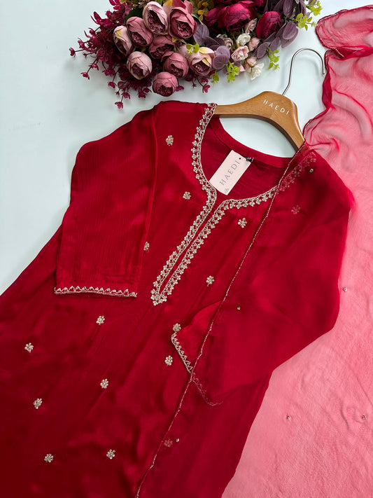 20655 Beautiful partywear suit