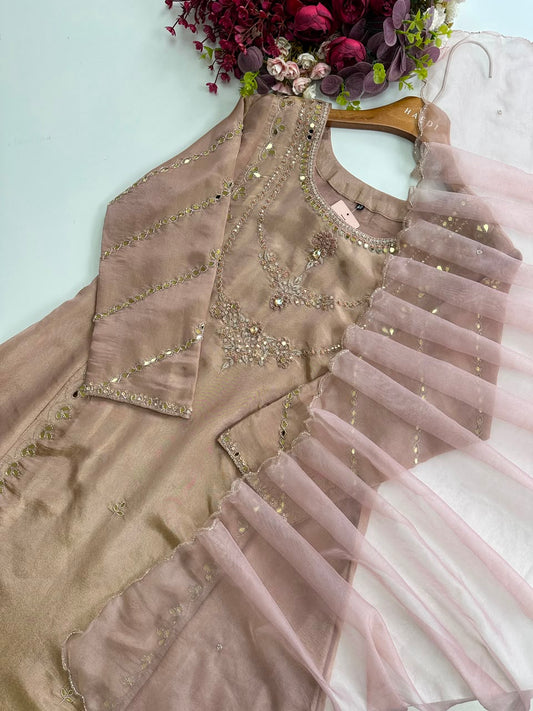 20656 Beautiful handworked suit
