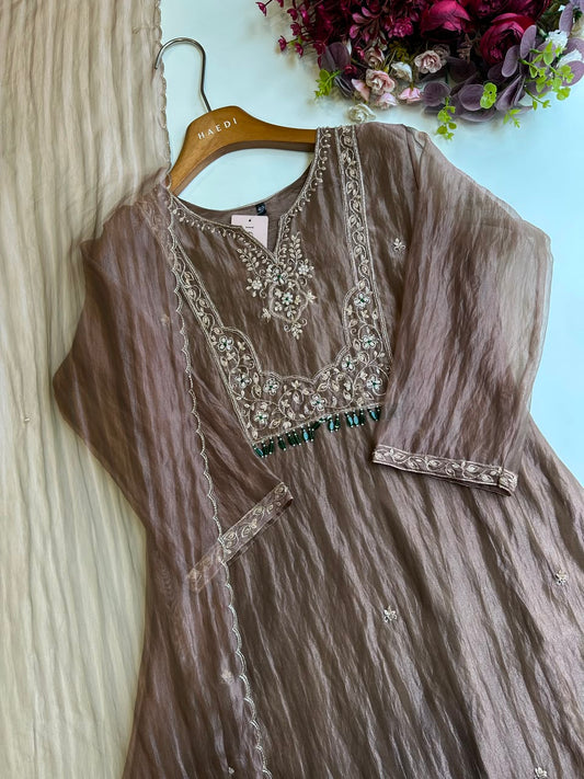 Beautiful handworked suit 20692