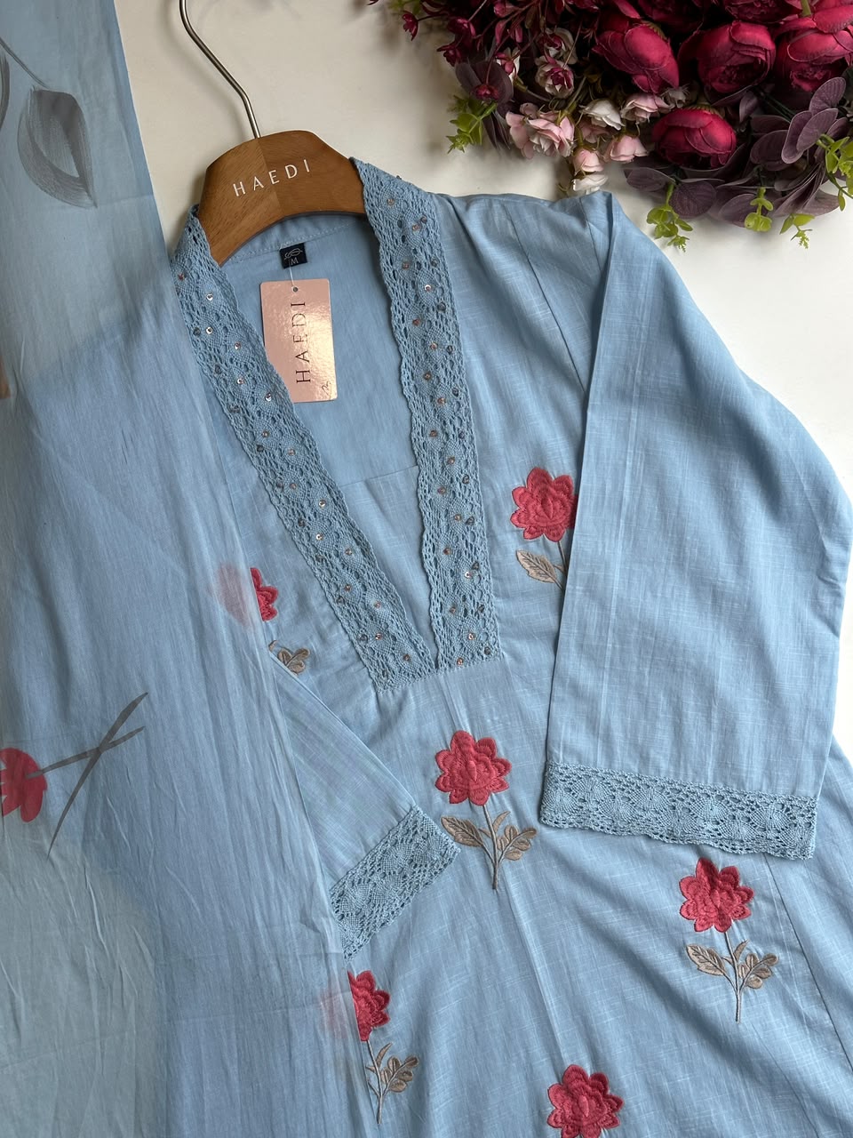 20685 Beautiful embroidered suit