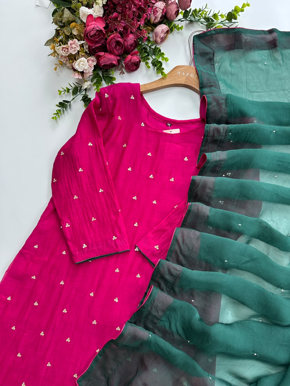 20693 / CMD 58484 Premium mulchanderi partywear suit