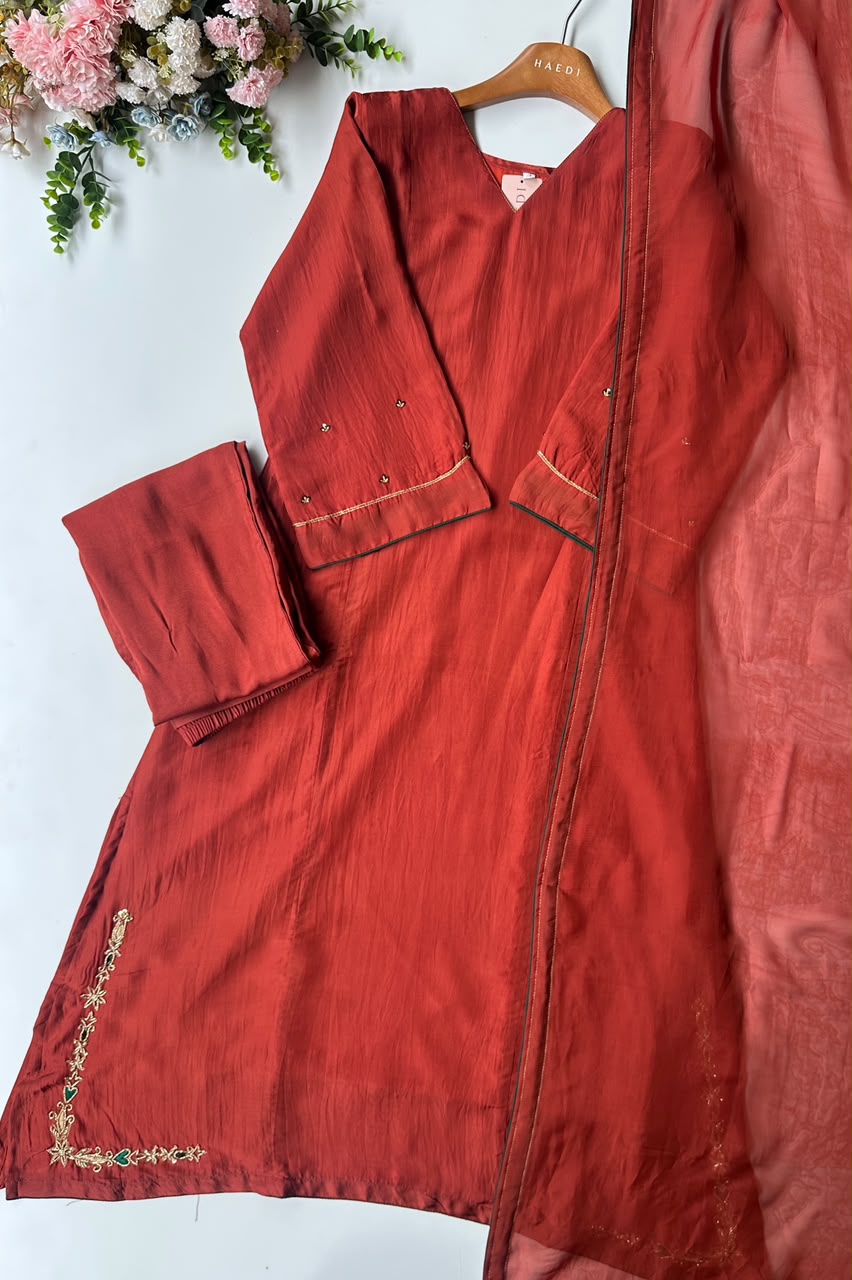 20861  Beautiful designer suit