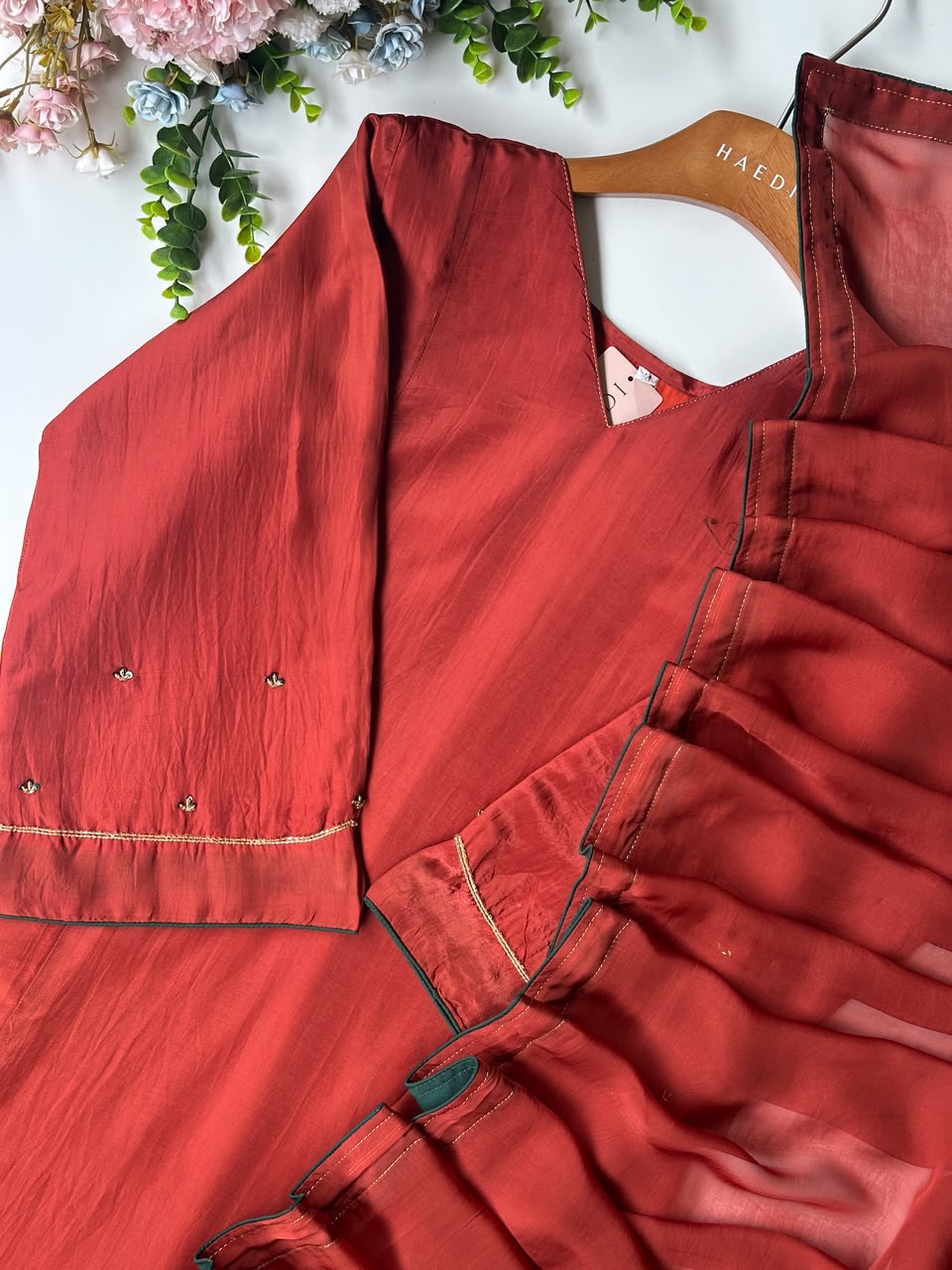 20861  Beautiful designer suit
