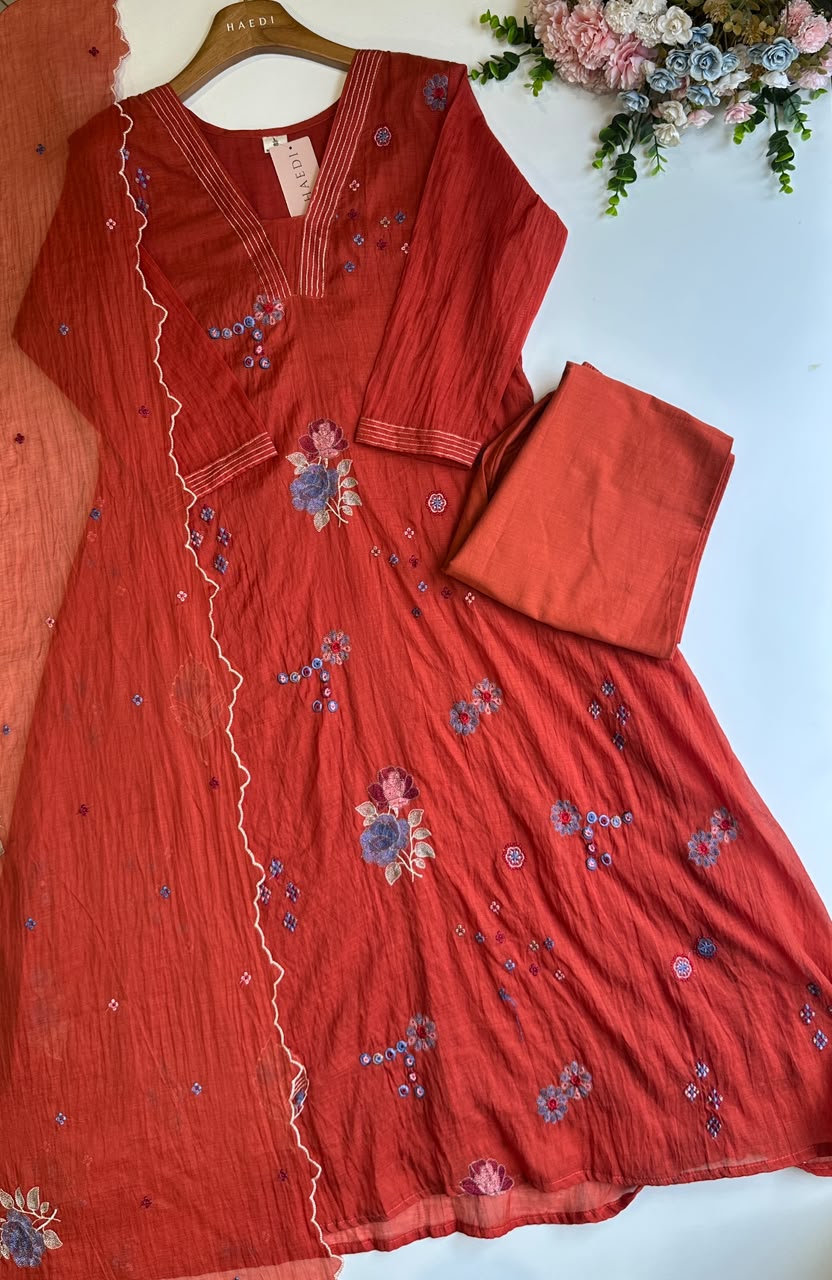 20633 / CMD 58433 Beautiful embroidered Aline suit