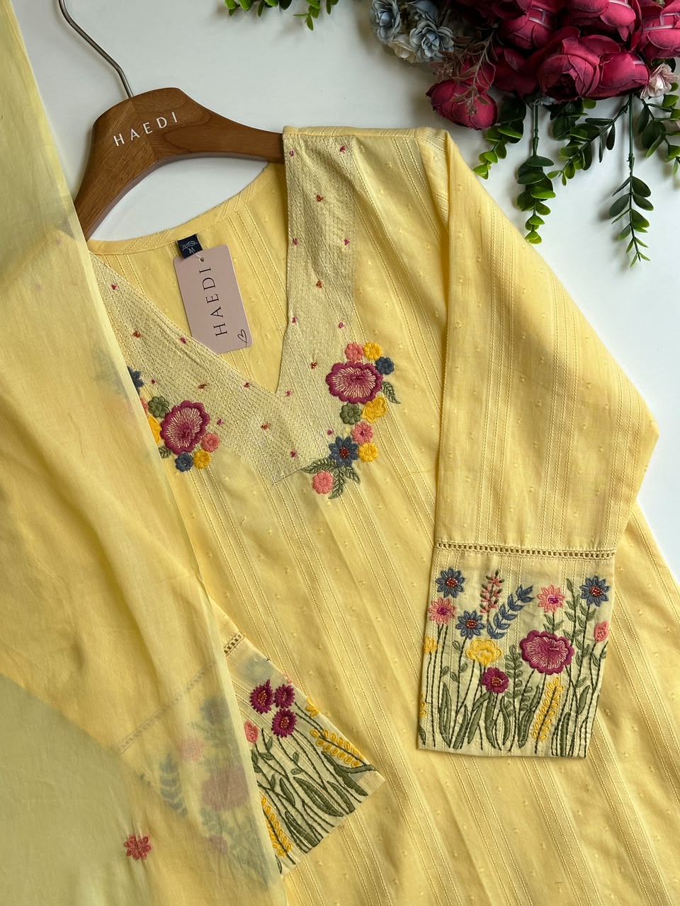20690 Beautiful embroidered suit