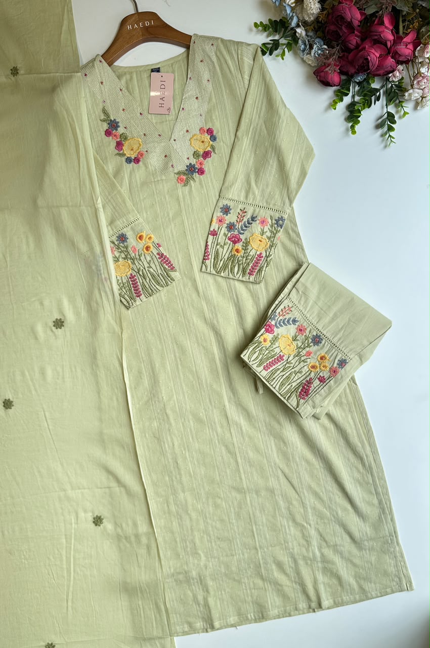 20690 Beautiful embroidered suit