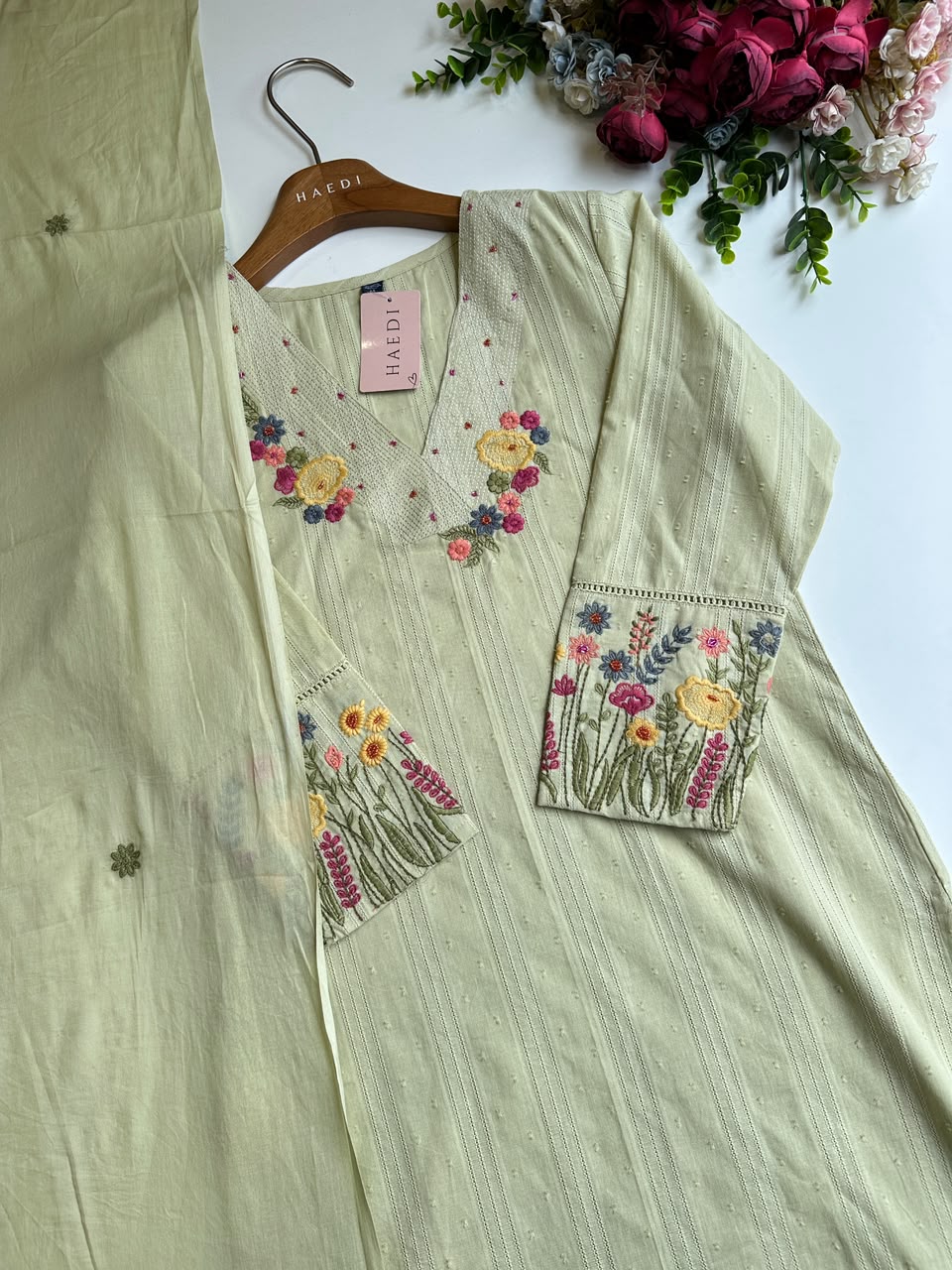 20690 Beautiful embroidered suit