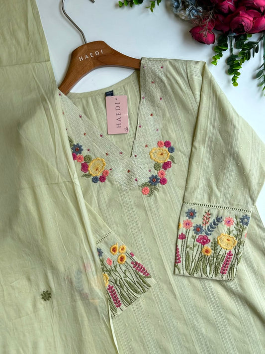 20690 Beautiful embroidered suit
