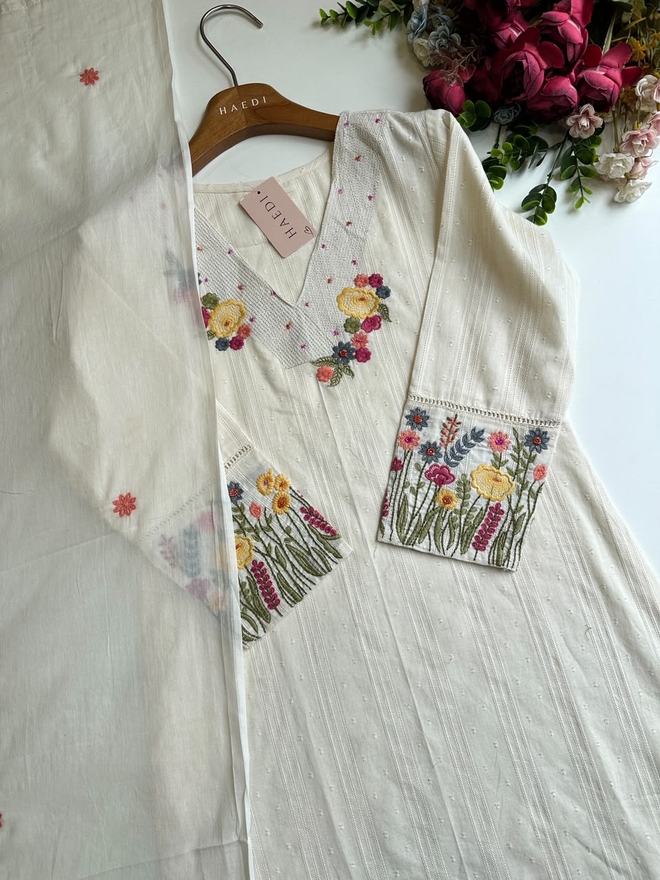 20690 Beautiful embroidered suit