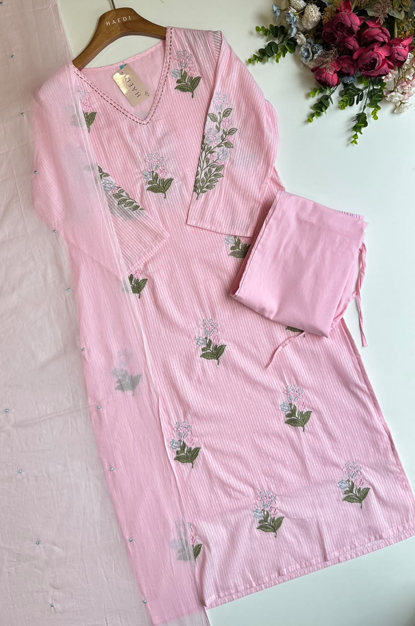 20694 Beautiful embroidered suit