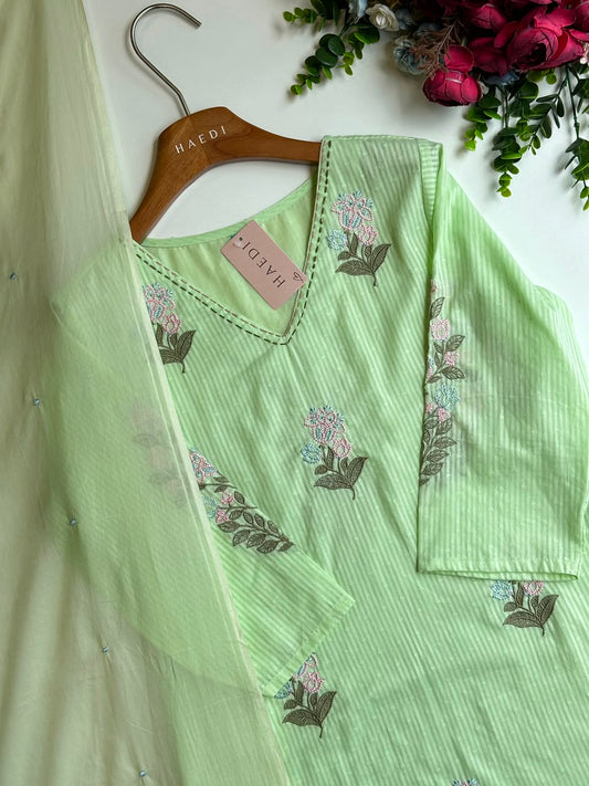 20694 Beautiful embroidered suit