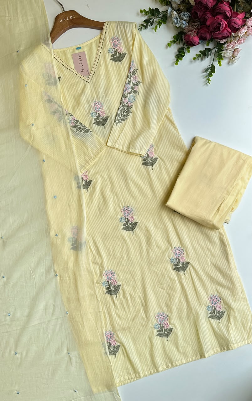 20694 Beautiful embroidered suit