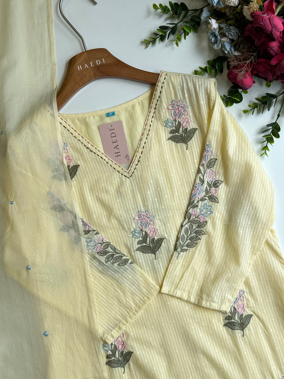 20694 Beautiful embroidered suit