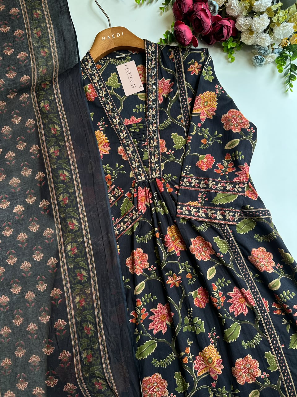 20366/ CMD 58204 Beautiful cotton suit