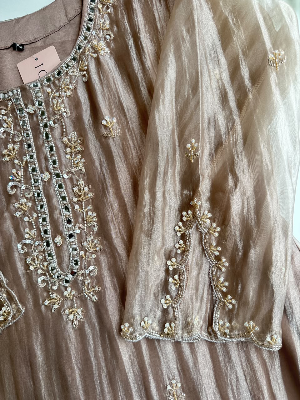20896 Premium handworked suit