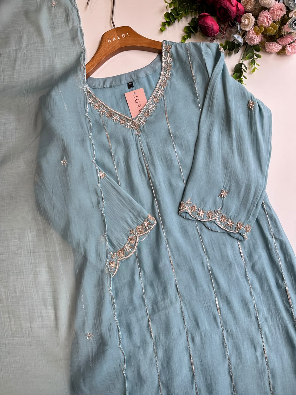 20906/ CMD 58674 Beautiful handworked suit
