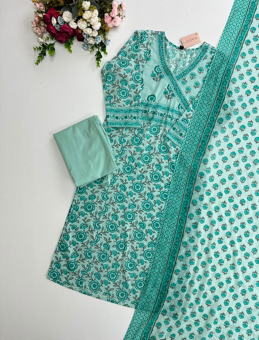 20496 Beautiful cotton suit