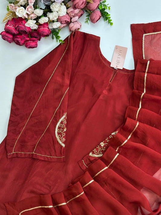 20930 Beautiful designer suit with handwork