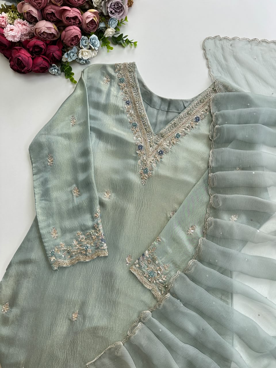 16544 Premium partywear suit