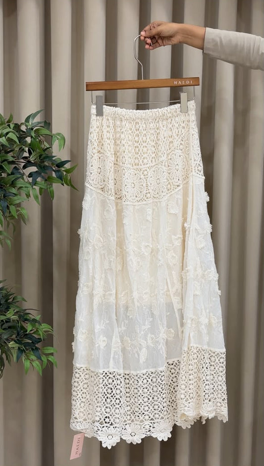 20733 Beautiful Chrochrt skirt