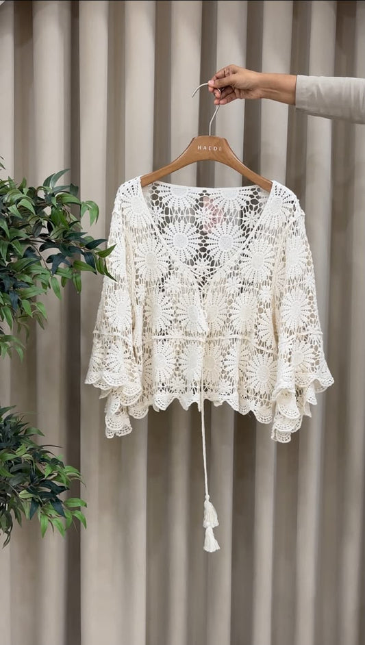 20730 Beautiful Chrochet Top