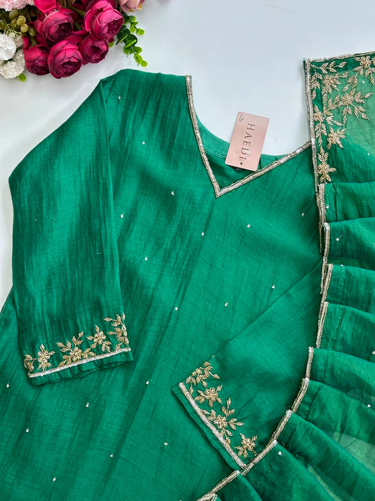 21030 Premium mulchanderi suit