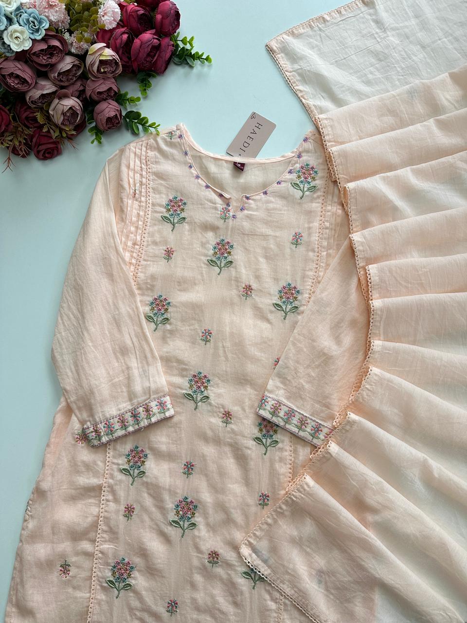 21029 Beautiful embroidered mul cotton suit