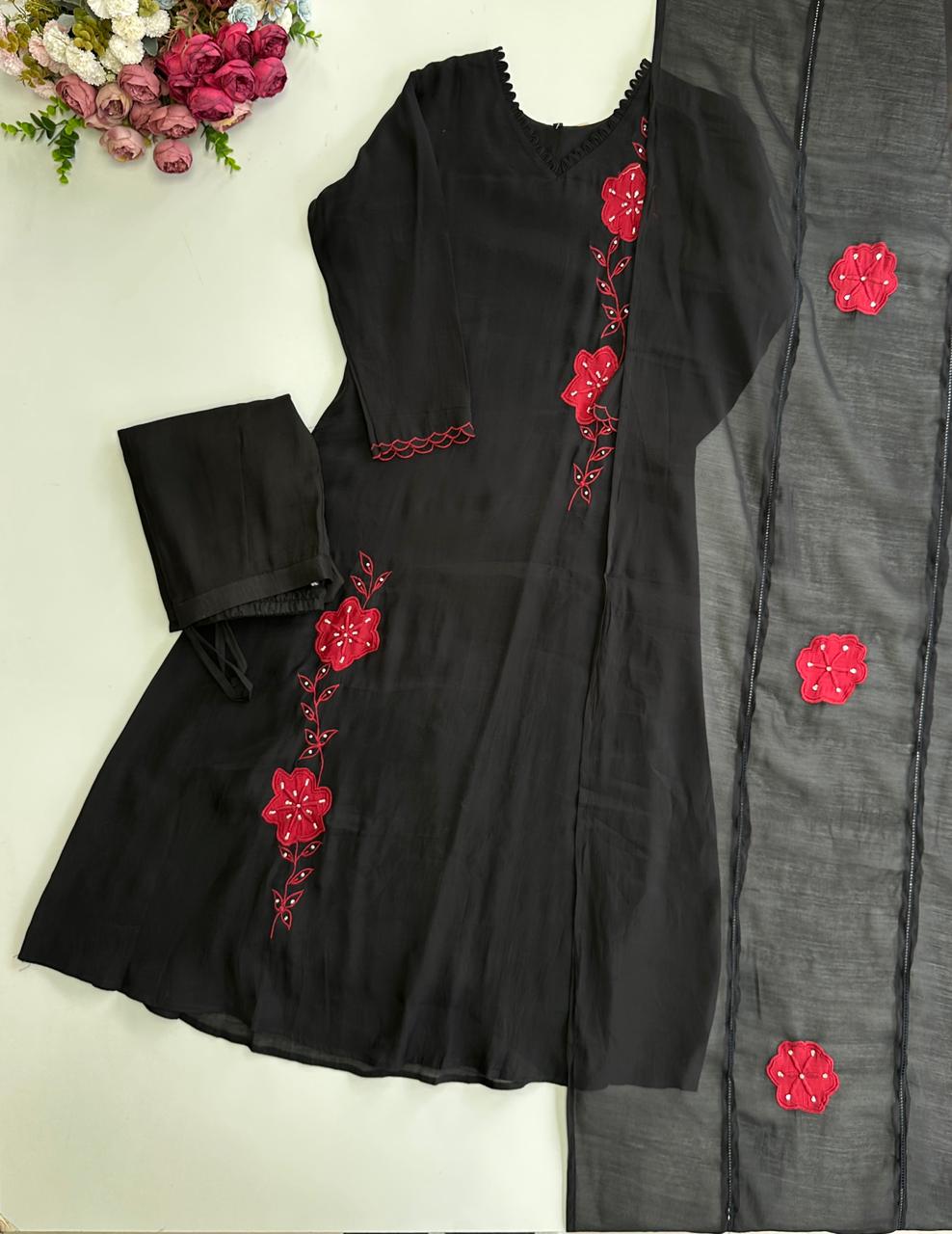 20982 Beautiful Aline suit