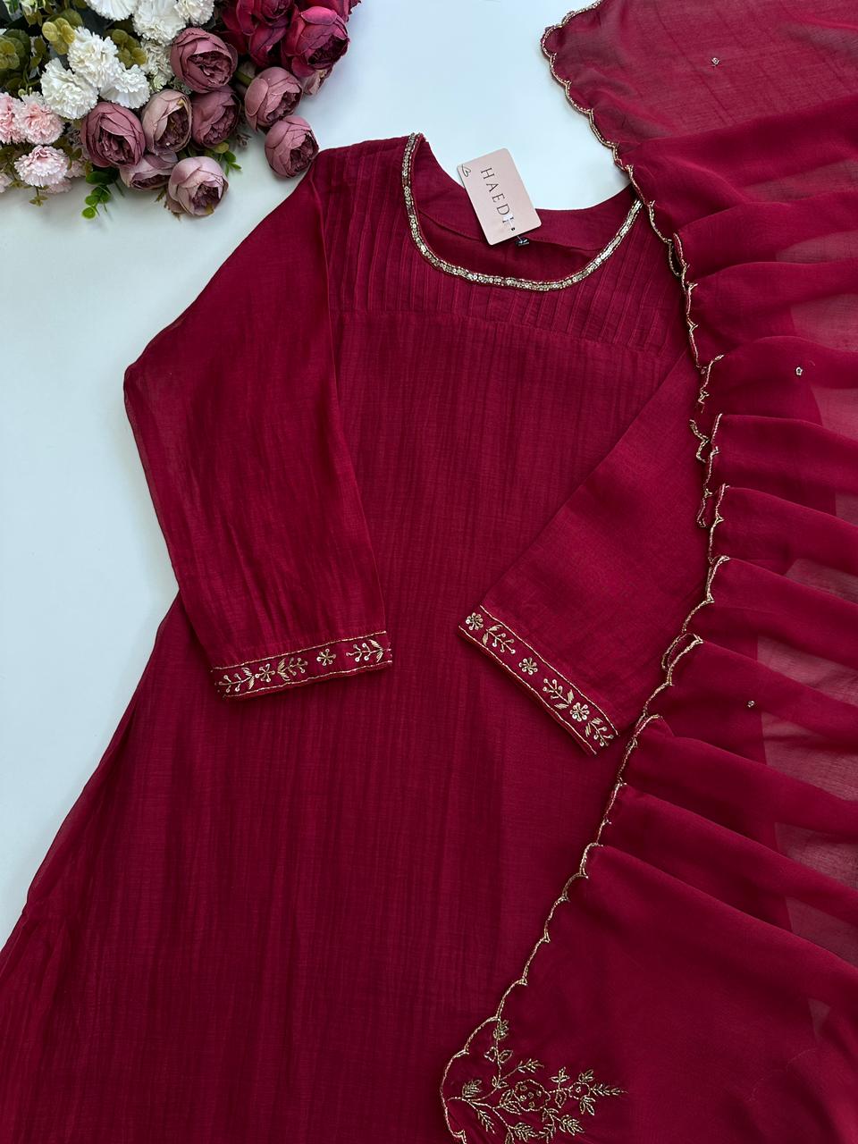 21025/CMD 58773 Beautiful malai chanderi suit